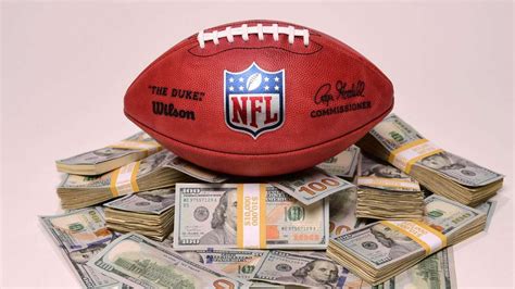 who are the suppliers of money in the mlf